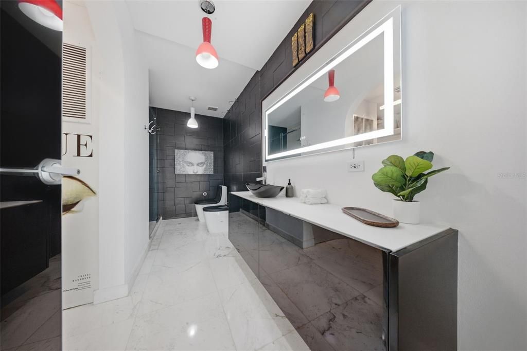 En Venta: $1,189,000 (1 camas, 2 baños, 1126 Pies cuadrados)