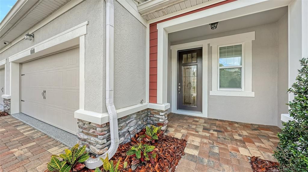 Active With Contract: $349,999 (3 beds, 2 baths, 1799 Square Feet)