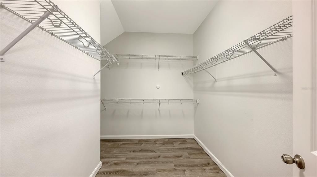 Active With Contract: $349,999 (3 beds, 2 baths, 1799 Square Feet)