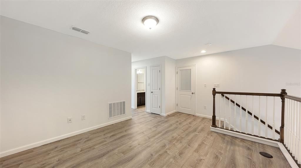 Active With Contract: $349,999 (3 beds, 2 baths, 1799 Square Feet)