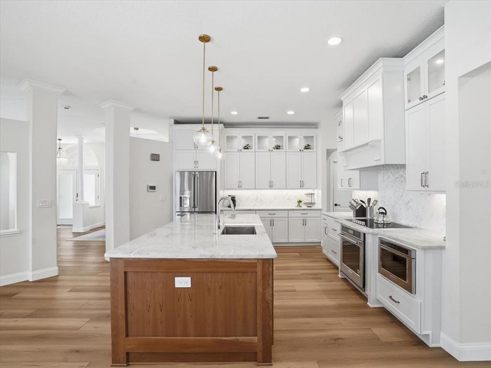 For Sale: $1,525,000 (3 beds, 2 baths, 2092 Square Feet)