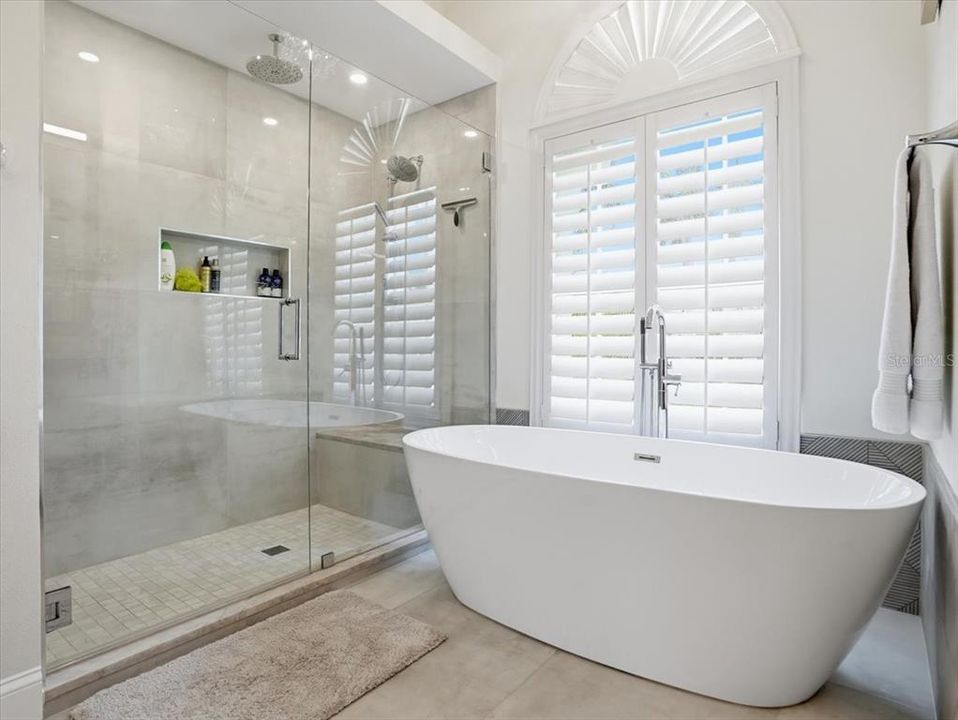 For Sale: $1,525,000 (3 beds, 2 baths, 2092 Square Feet)
