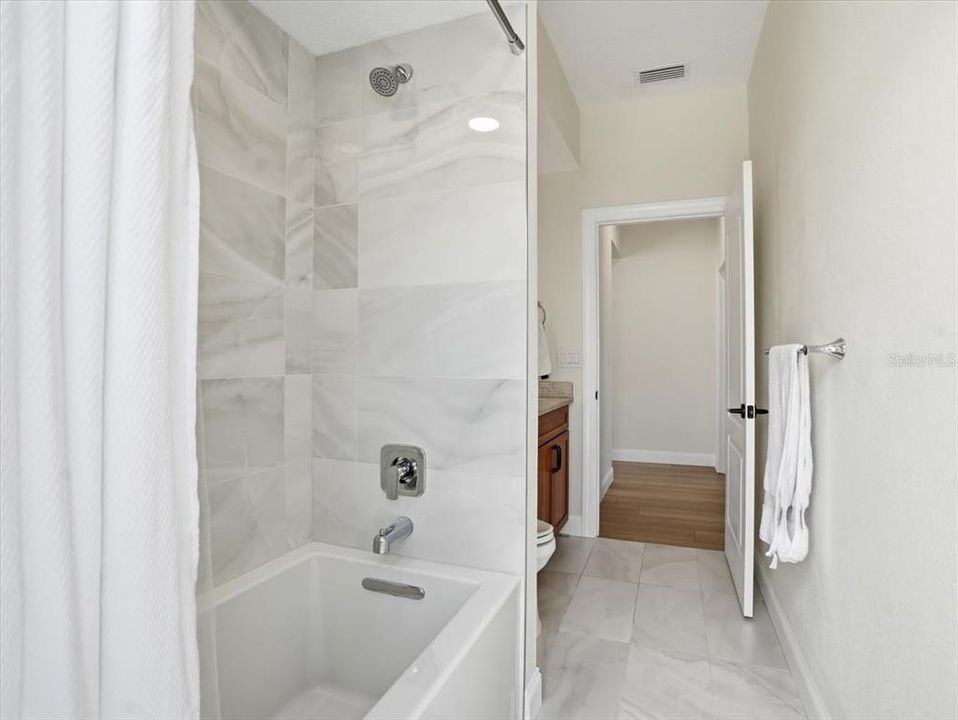 For Sale: $1,525,000 (3 beds, 2 baths, 2092 Square Feet)