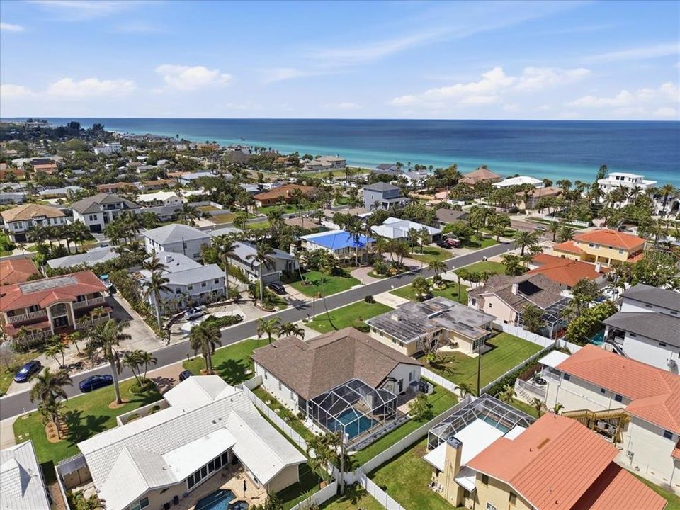 For Sale: $1,525,000 (3 beds, 2 baths, 2092 Square Feet)