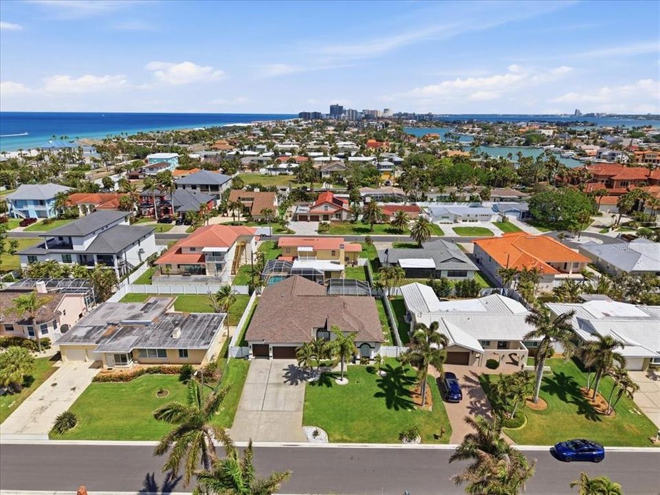 For Sale: $1,525,000 (3 beds, 2 baths, 2092 Square Feet)