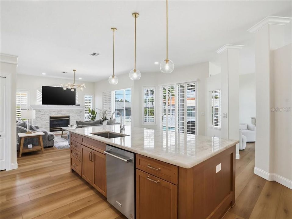 For Sale: $1,525,000 (3 beds, 2 baths, 2092 Square Feet)