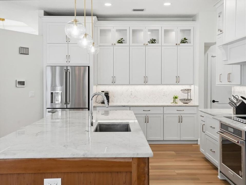 For Sale: $1,525,000 (3 beds, 2 baths, 2092 Square Feet)