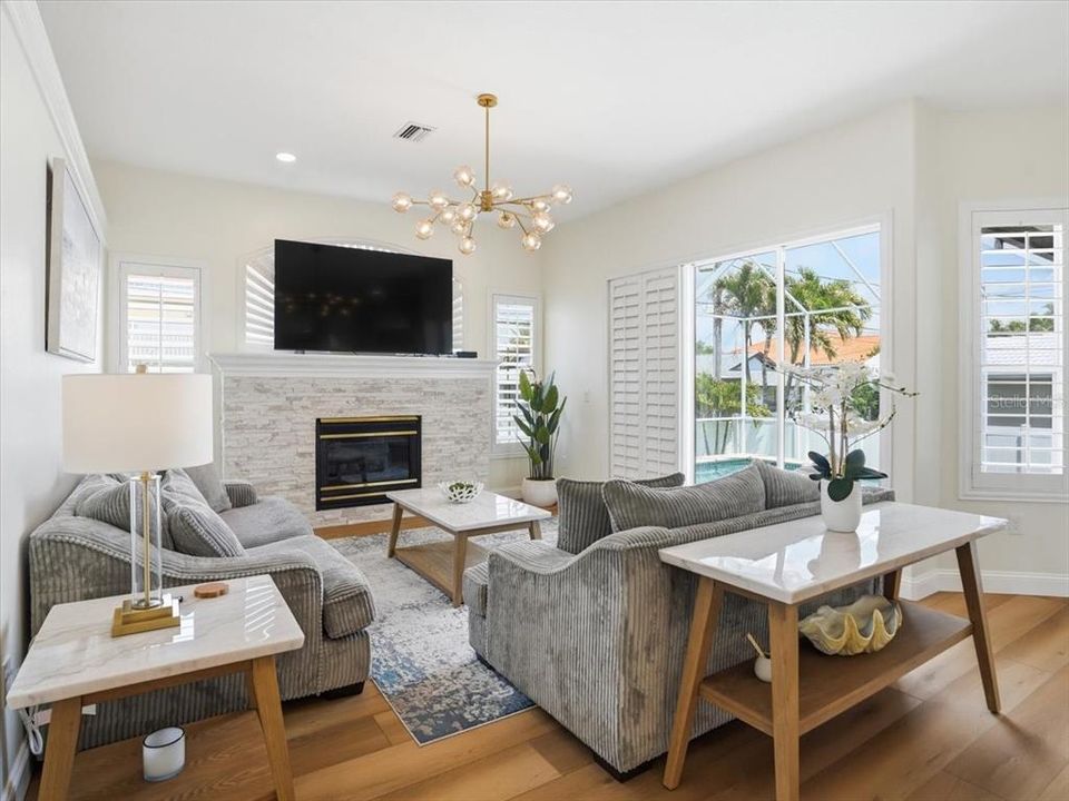 For Sale: $1,525,000 (3 beds, 2 baths, 2092 Square Feet)