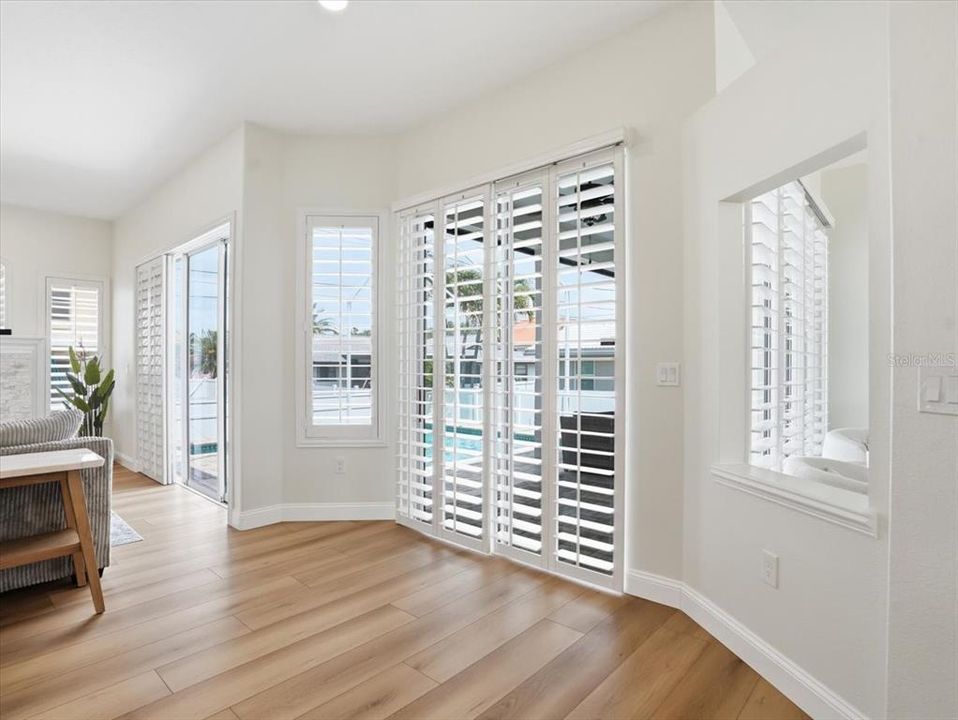 For Sale: $1,525,000 (3 beds, 2 baths, 2092 Square Feet)