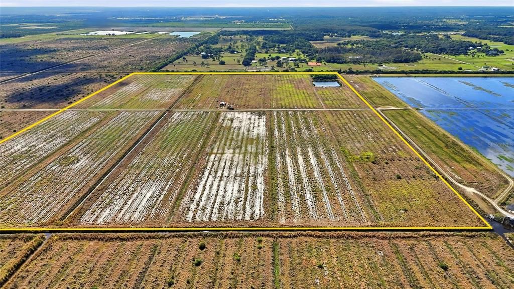 На продажу: $1,332,000 (111.55 acres)