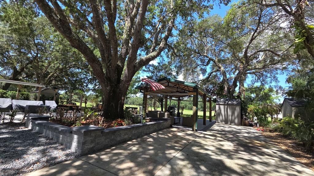 На продажу: $175,000 (0.06 acres)