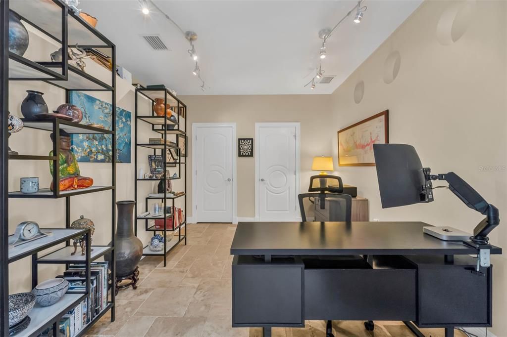 En Venta: $1,850,000 (4 camas, 3 baños, 5305 Pies cuadrados)