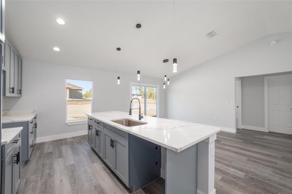 En Venta: $259,900 (3 camas, 2 baños, 1576 Pies cuadrados)