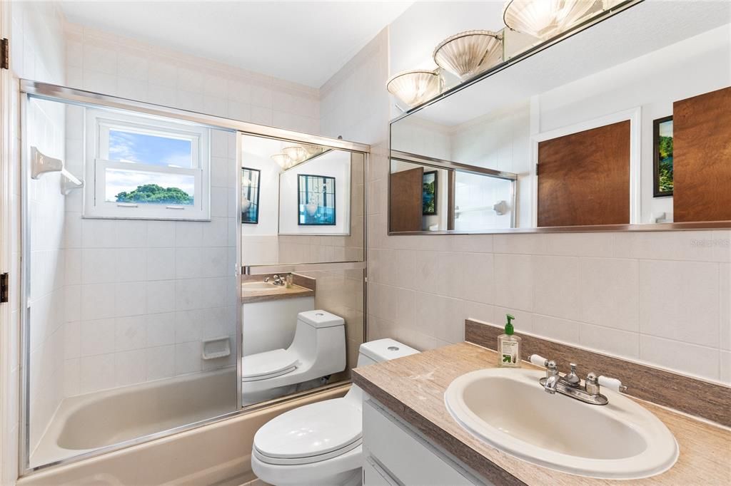 For Sale: $668,000 (5 beds, 4 baths, 2806 Square Feet)