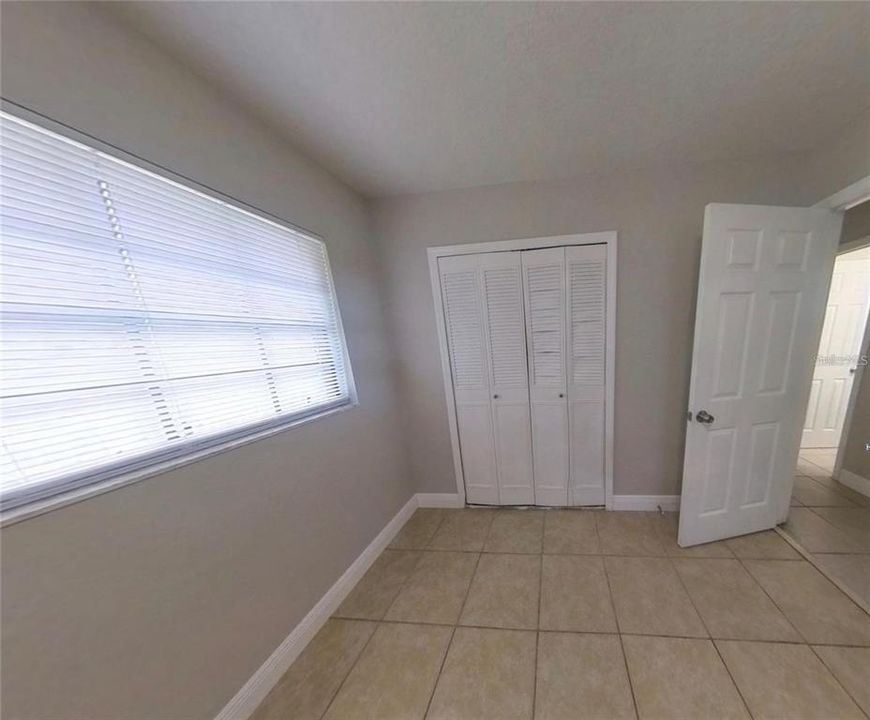For Rent: $1,250 (2 beds, 1 baths, 912 Square Feet)