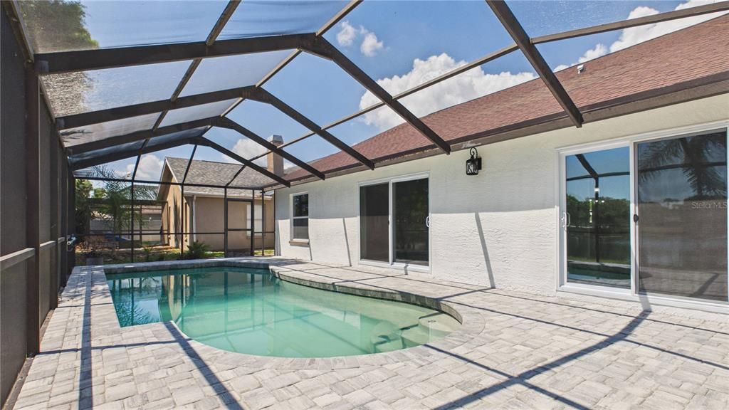 На продажу: $650,000 (4 спален, 2 ванн, 1636 Квадратных фут)