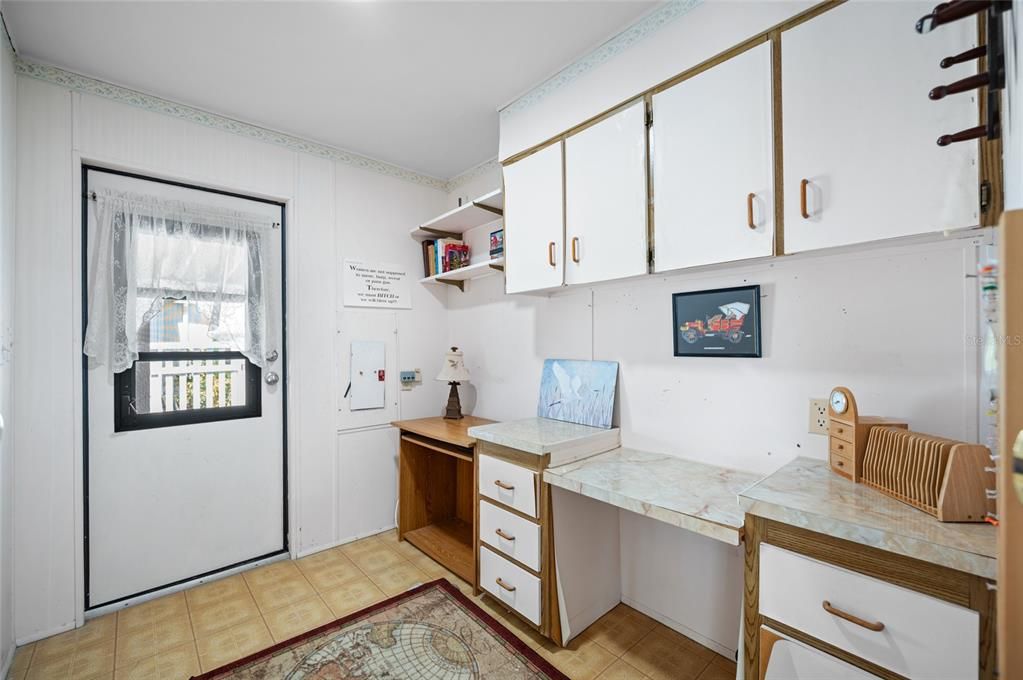 Под контрактом: $159,000 (2 спален, 2 ванн, 1476 Квадратных фут)