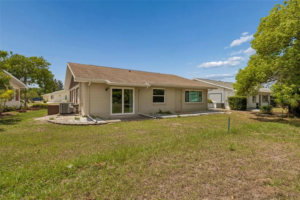 Activo con contrato: $239,900 (2 camas, 2 baños, 1180 Pies cuadrados)
