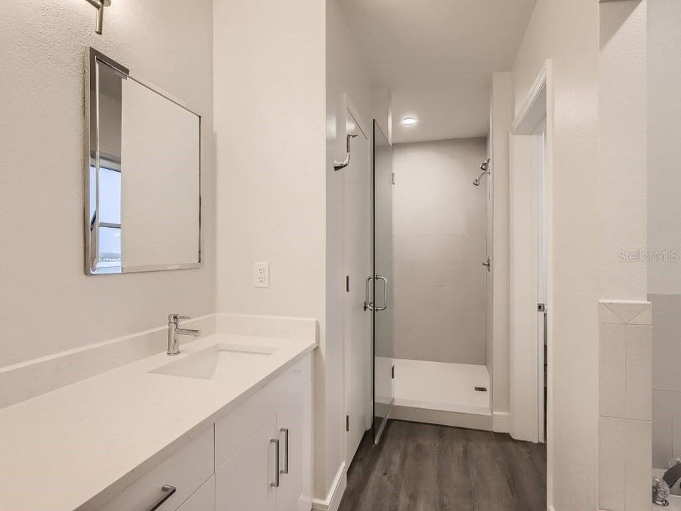 En Renta: $8,500 (4 camas, 3 baños, 3657 Pies cuadrados)