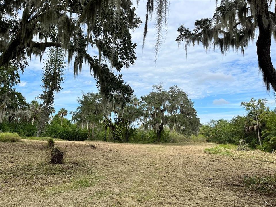 На продажу: $649,000 (11.00 acres)