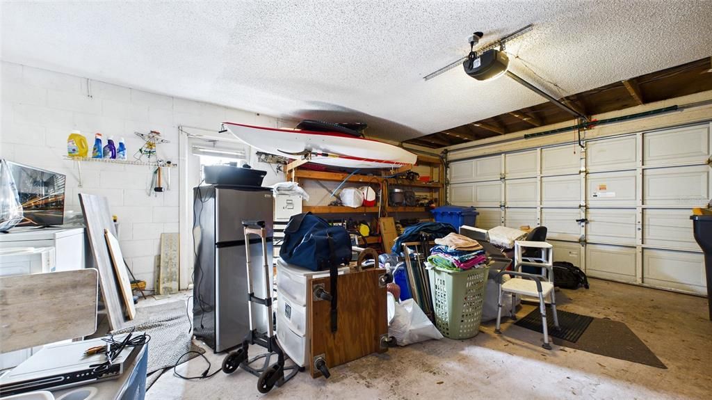 Activo con contrato: $295,000 (3 camas, 2 baños, 1182 Pies cuadrados)