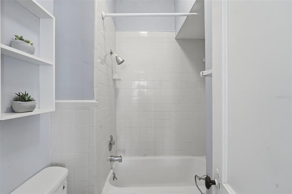 Active With Contract: $339,500 (5 beds, 3 baths, 2164 Square Feet)