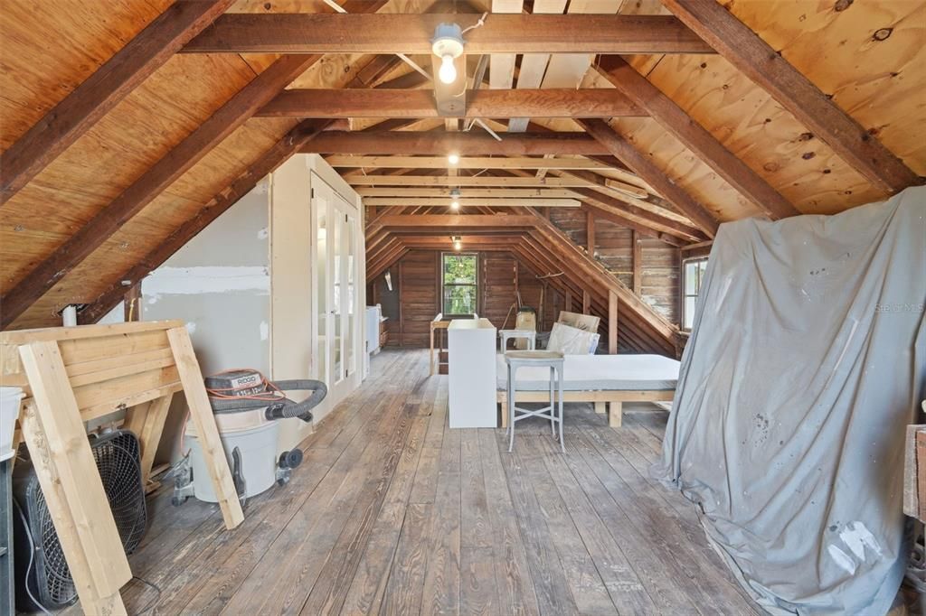 Active With Contract: $339,500 (5 beds, 3 baths, 2164 Square Feet)