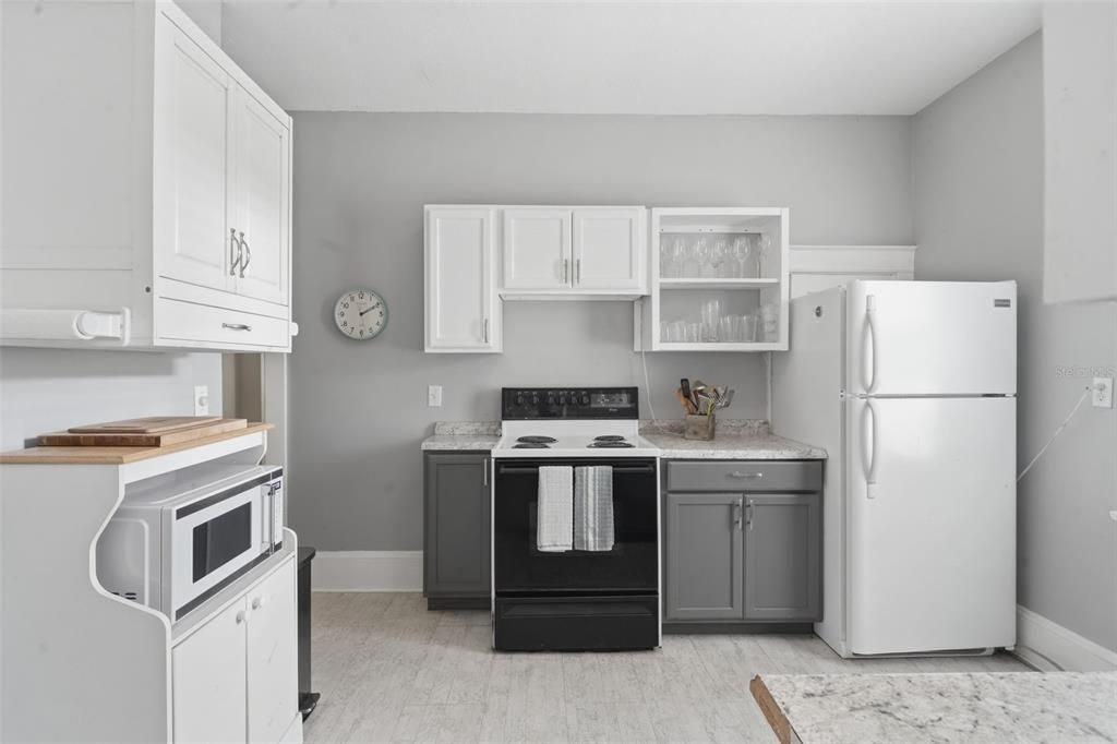 Active With Contract: $339,500 (5 beds, 3 baths, 2164 Square Feet)