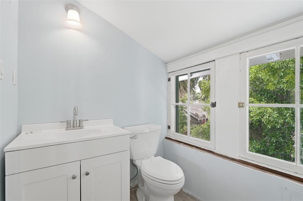 Active With Contract: $339,500 (5 beds, 3 baths, 2164 Square Feet)