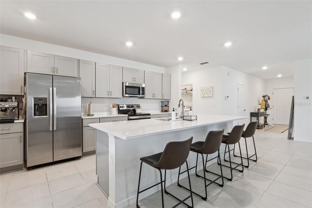 For Rent: $2,645 (4 beds, 3 baths, 2106 Square Feet)