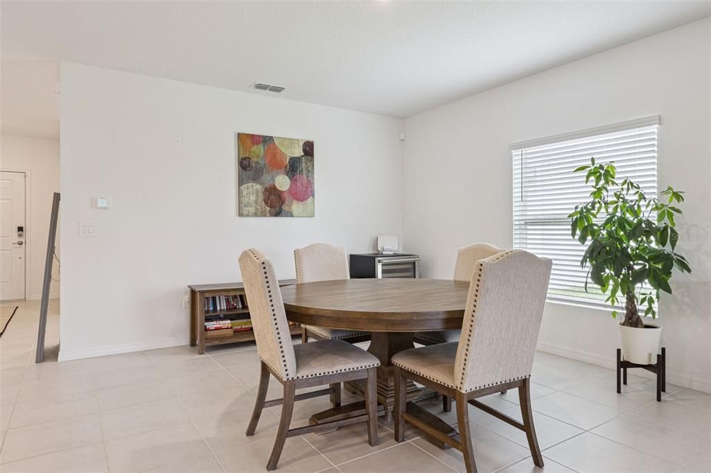 For Rent: $2,645 (4 beds, 3 baths, 2106 Square Feet)