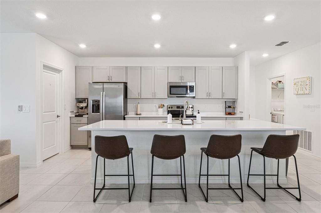 For Rent: $2,645 (4 beds, 3 baths, 2106 Square Feet)