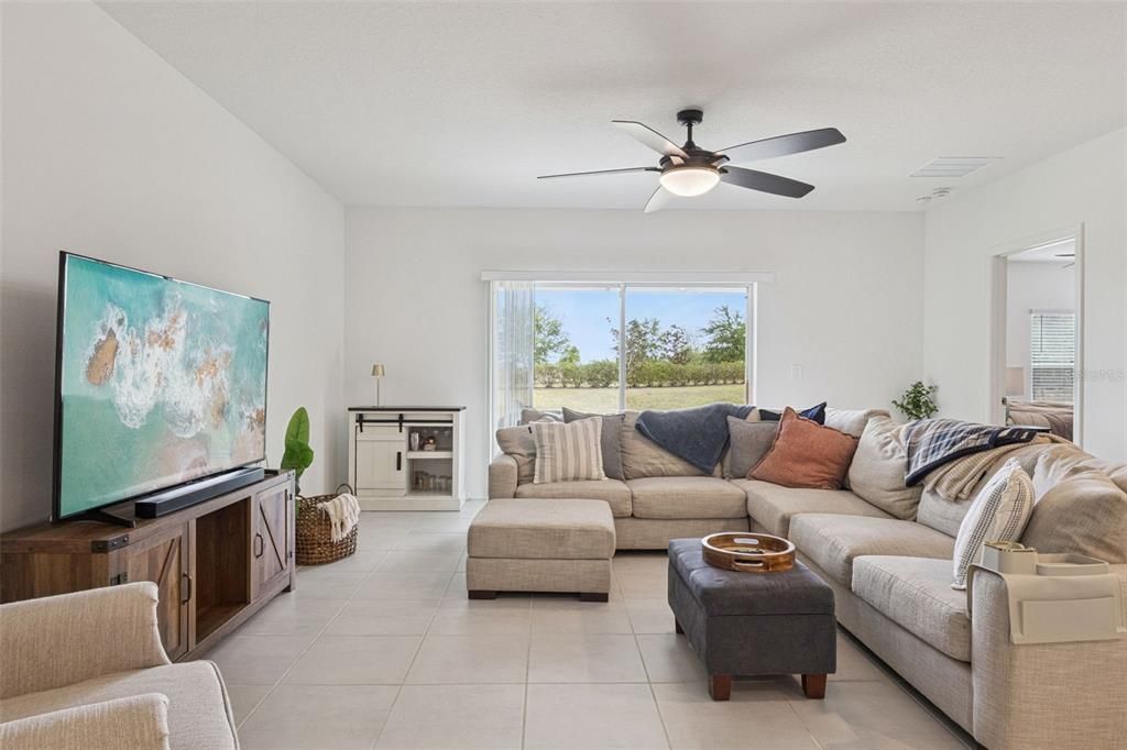 For Rent: $2,645 (4 beds, 3 baths, 2106 Square Feet)