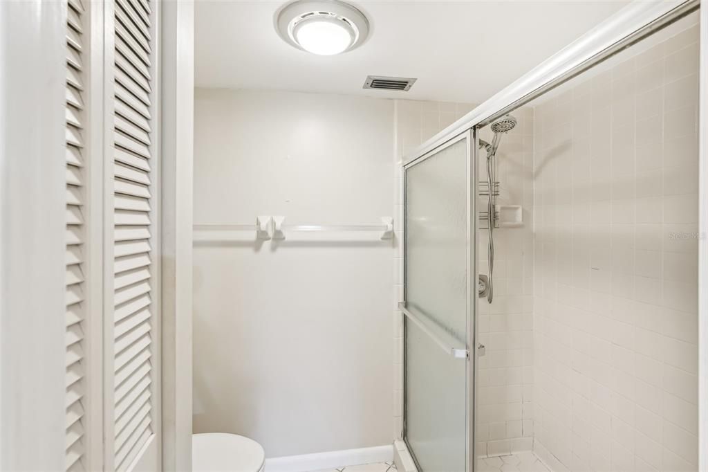 Activo con contrato: $240,000 (2 camas, 2 baños, 1352 Pies cuadrados)