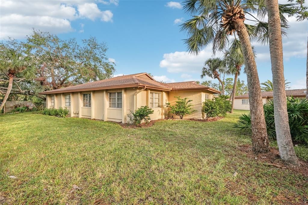 Activo con contrato: $240,000 (2 camas, 2 baños, 1352 Pies cuadrados)