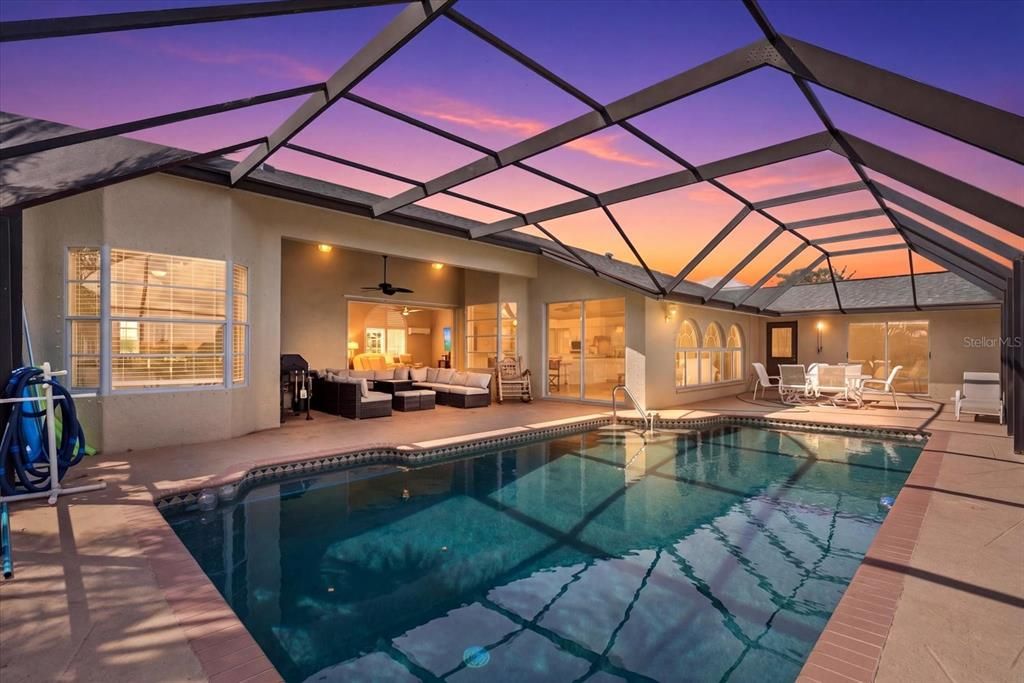 Active With Contract: $499,999 (3 beds, 2 baths, 2432 Square Feet)