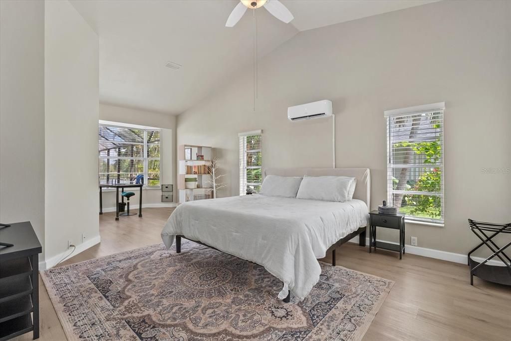 Active With Contract: $499,999 (3 beds, 2 baths, 2432 Square Feet)