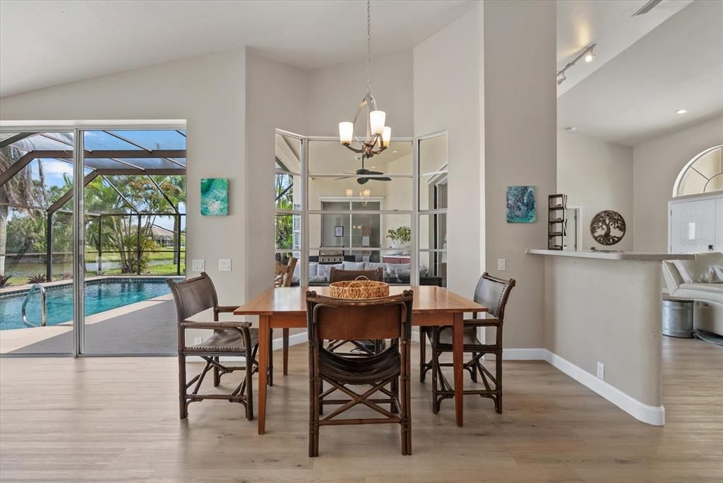 Active With Contract: $499,999 (3 beds, 2 baths, 2432 Square Feet)