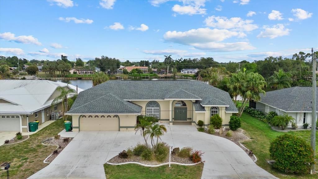 Active With Contract: $499,999 (3 beds, 2 baths, 2432 Square Feet)