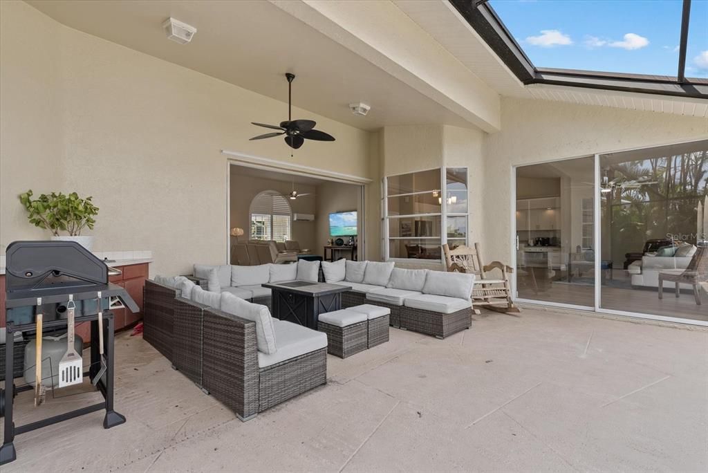 Active With Contract: $499,999 (3 beds, 2 baths, 2432 Square Feet)