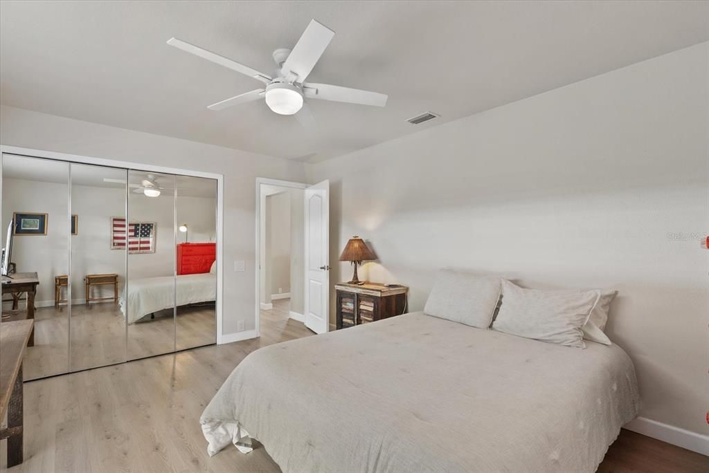 Active With Contract: $499,999 (3 beds, 2 baths, 2432 Square Feet)