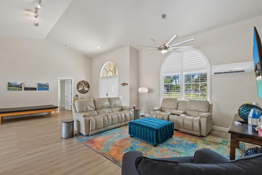 Active With Contract: $499,999 (3 beds, 2 baths, 2432 Square Feet)