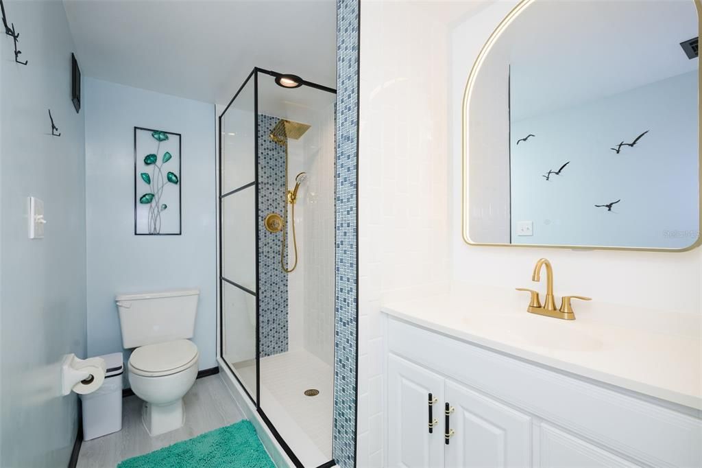 For Sale: $379,900 (2 beds, 2 baths, 1150 Square Feet)