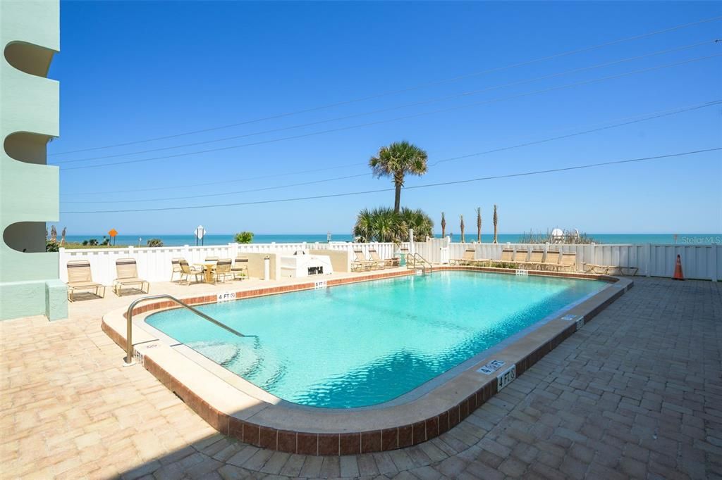 For Sale: $379,900 (2 beds, 2 baths, 1150 Square Feet)