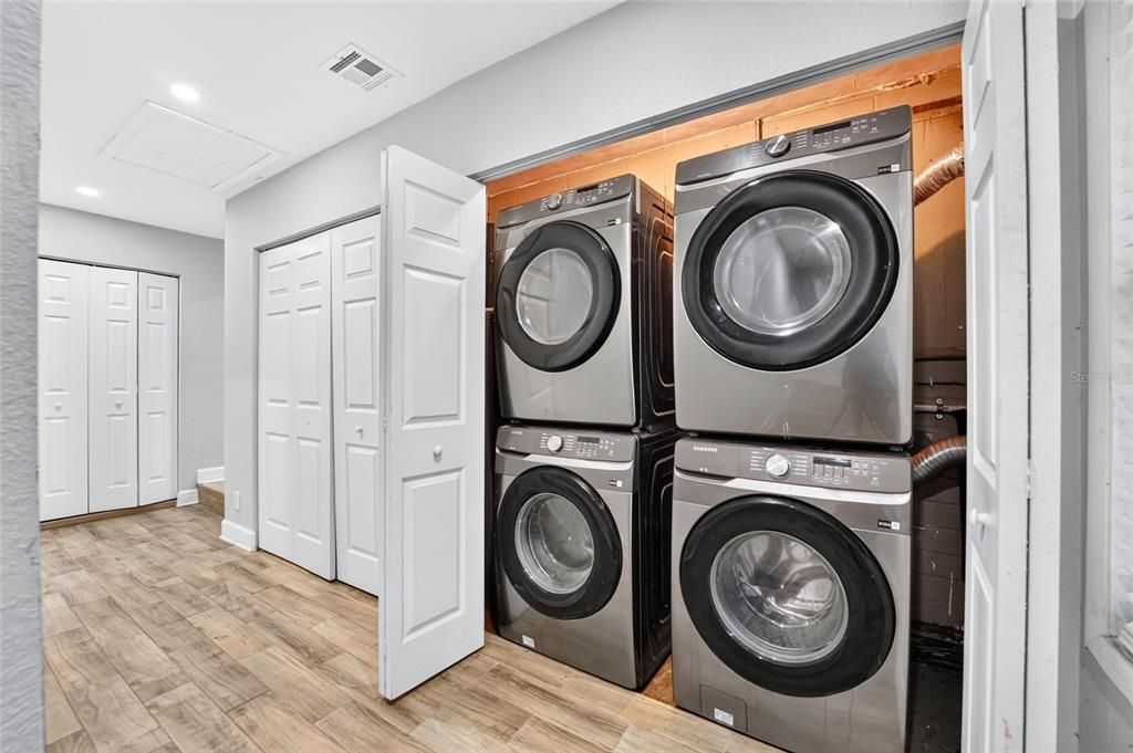 For Sale: $549,000 (5 beds, 3 baths, 2653 Square Feet)