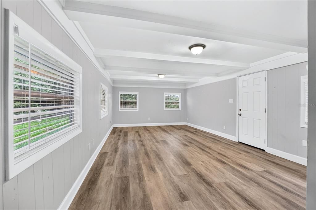 For Sale: $549,000 (5 beds, 3 baths, 2653 Square Feet)