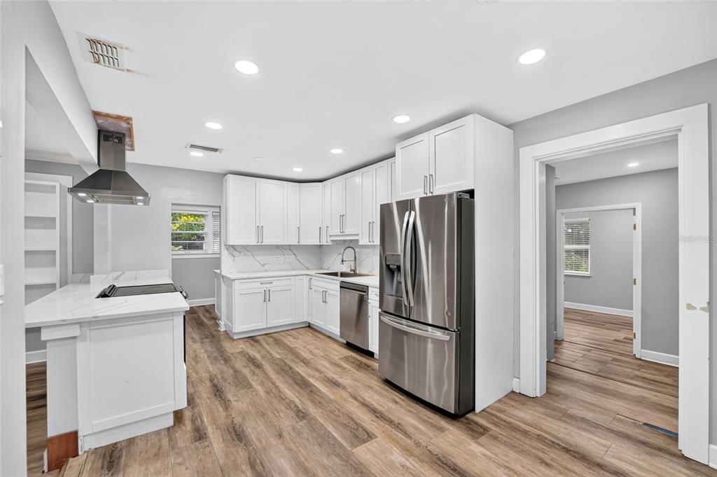 For Sale: $549,000 (5 beds, 3 baths, 2653 Square Feet)