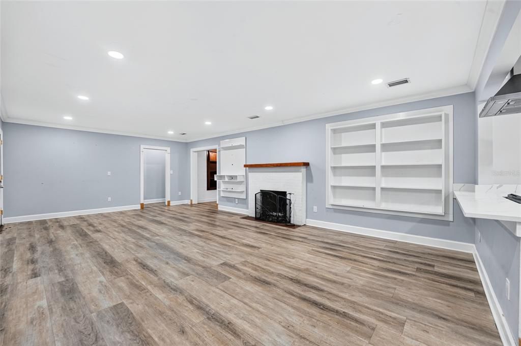 For Sale: $549,000 (5 beds, 3 baths, 2653 Square Feet)