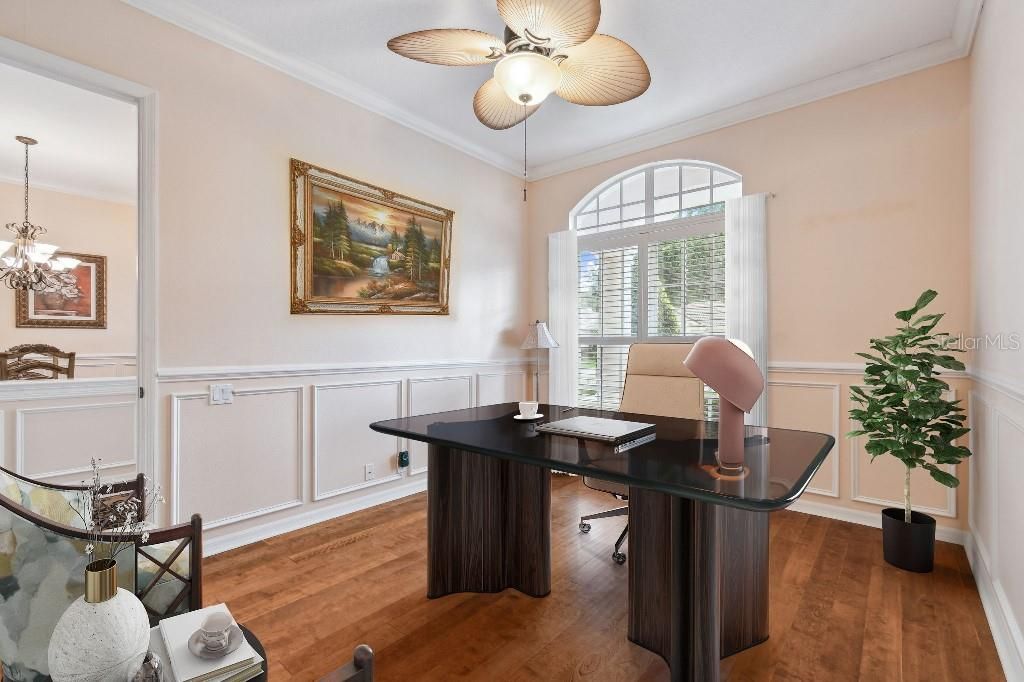 Activo con contrato: $895,000 (4 camas, 3 baños, 3621 Pies cuadrados)