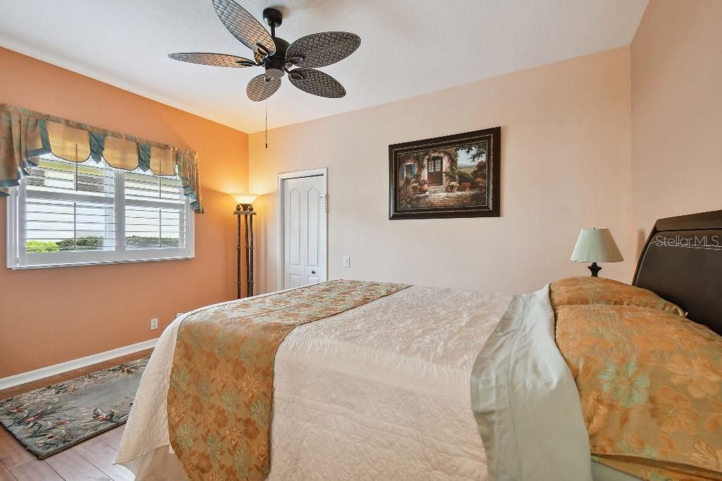 Activo con contrato: $895,000 (4 camas, 3 baños, 3621 Pies cuadrados)
